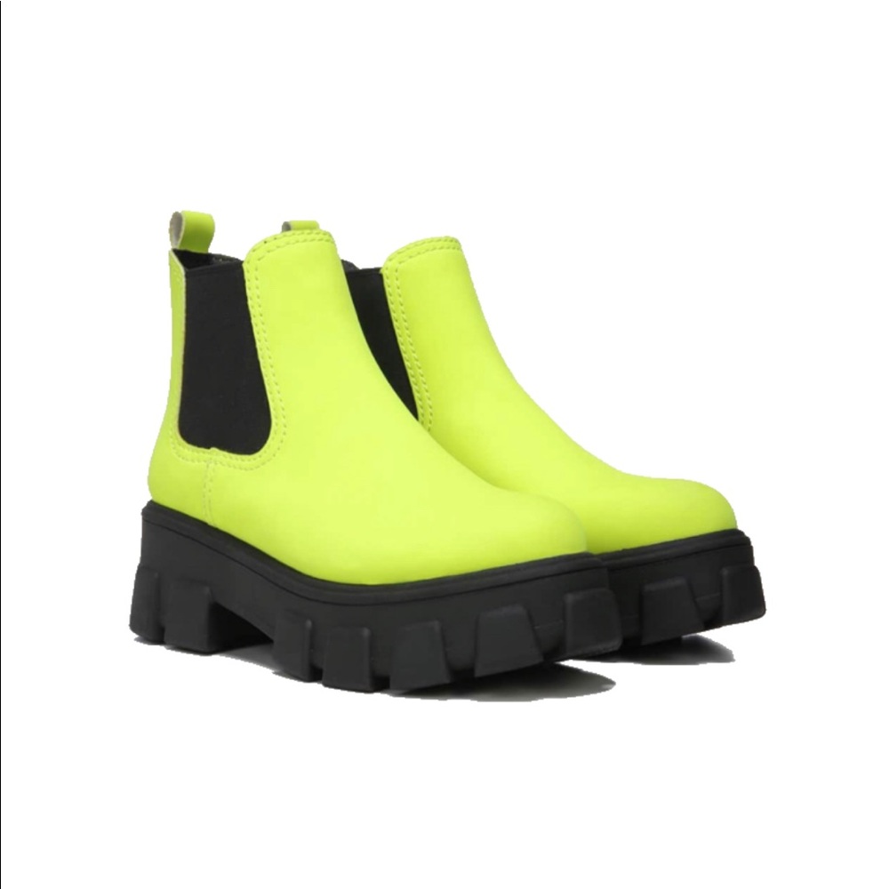 CIRCUS by Sam Edelman Darielle Boot (lug sole)